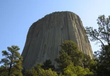 Devils Tower, Wyoming: The Stone Sentinel of the Plains